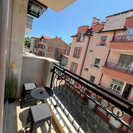 Apartment D25