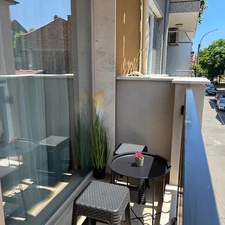 Apartment D25